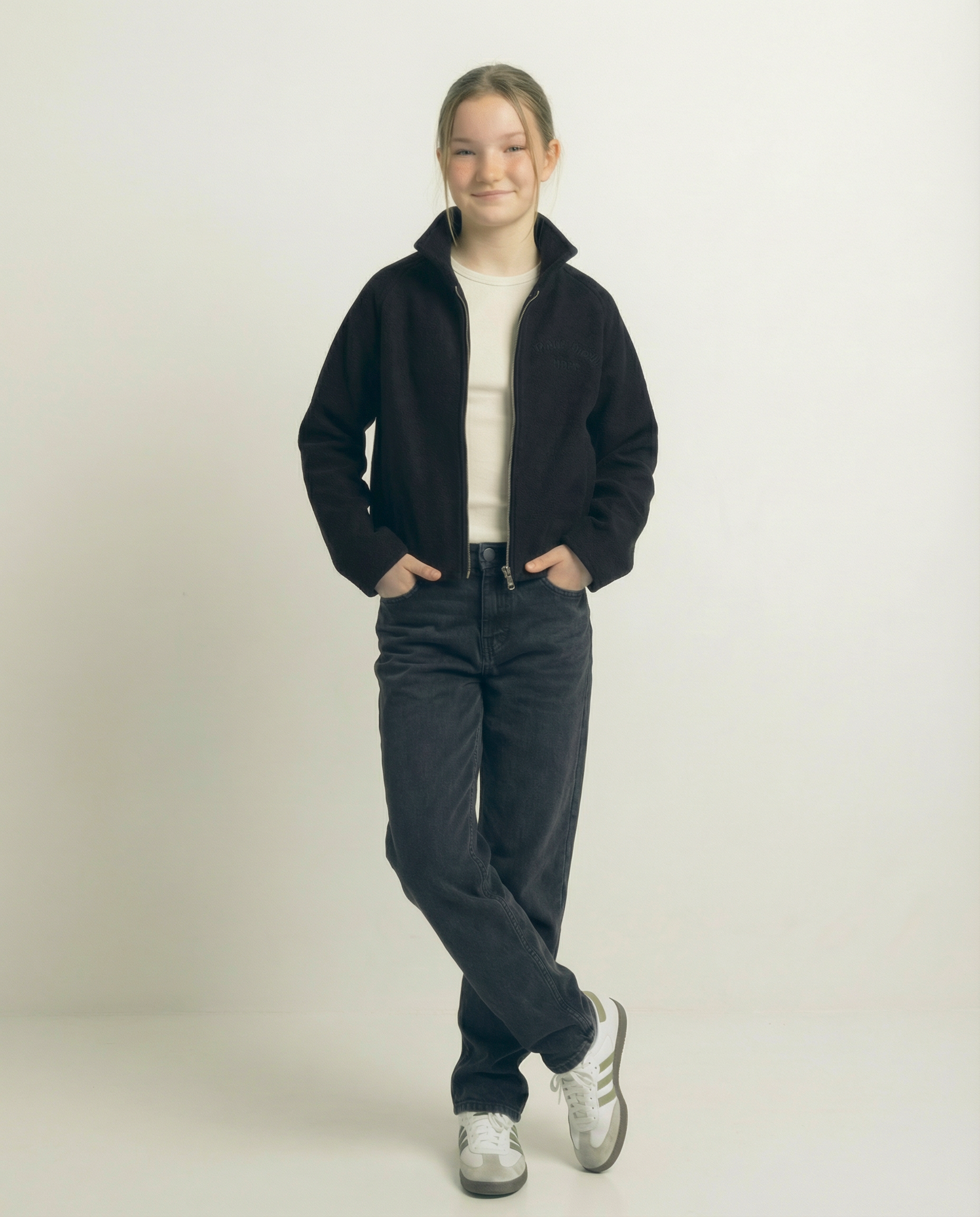 Cropped Wool-Blend Zip Jacket – Black