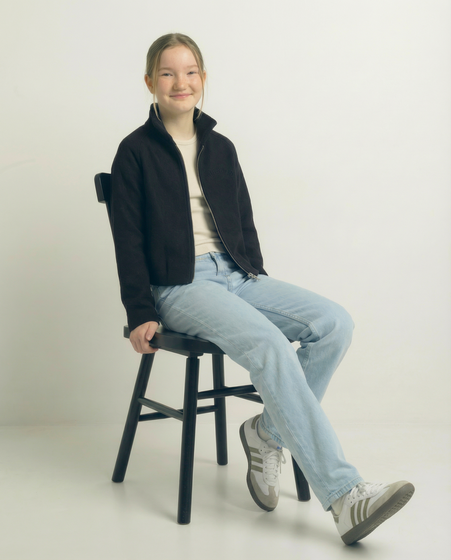 Cropped Wool-Blend Zip Jacket – Black